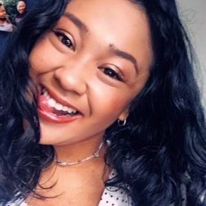 Meet your Posher, Jeannine